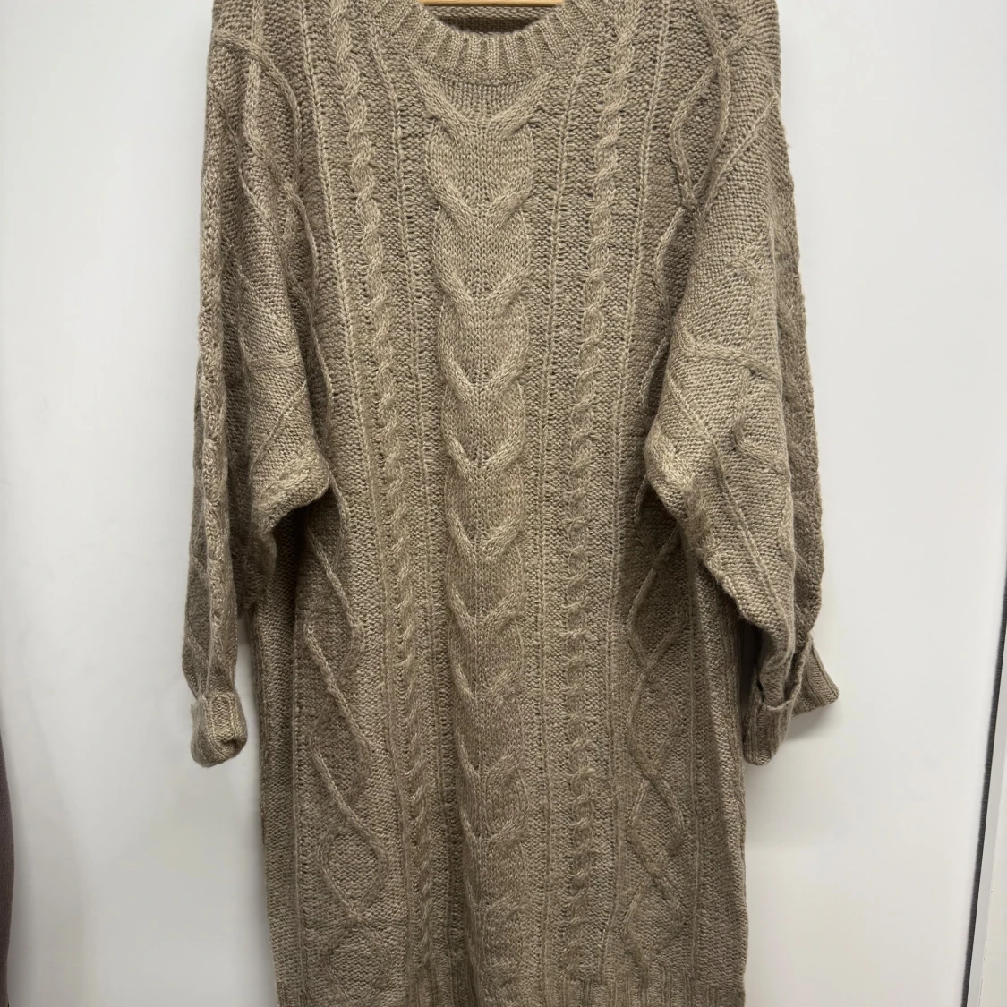 Beige stickad klänning från lager 157