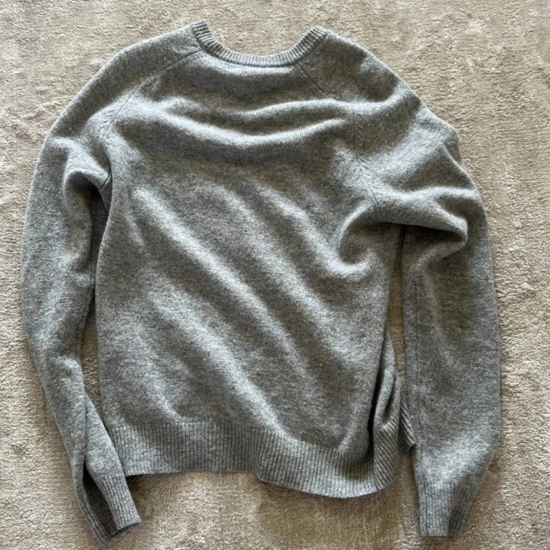 Grå stickad tröja från A Day's March - 2