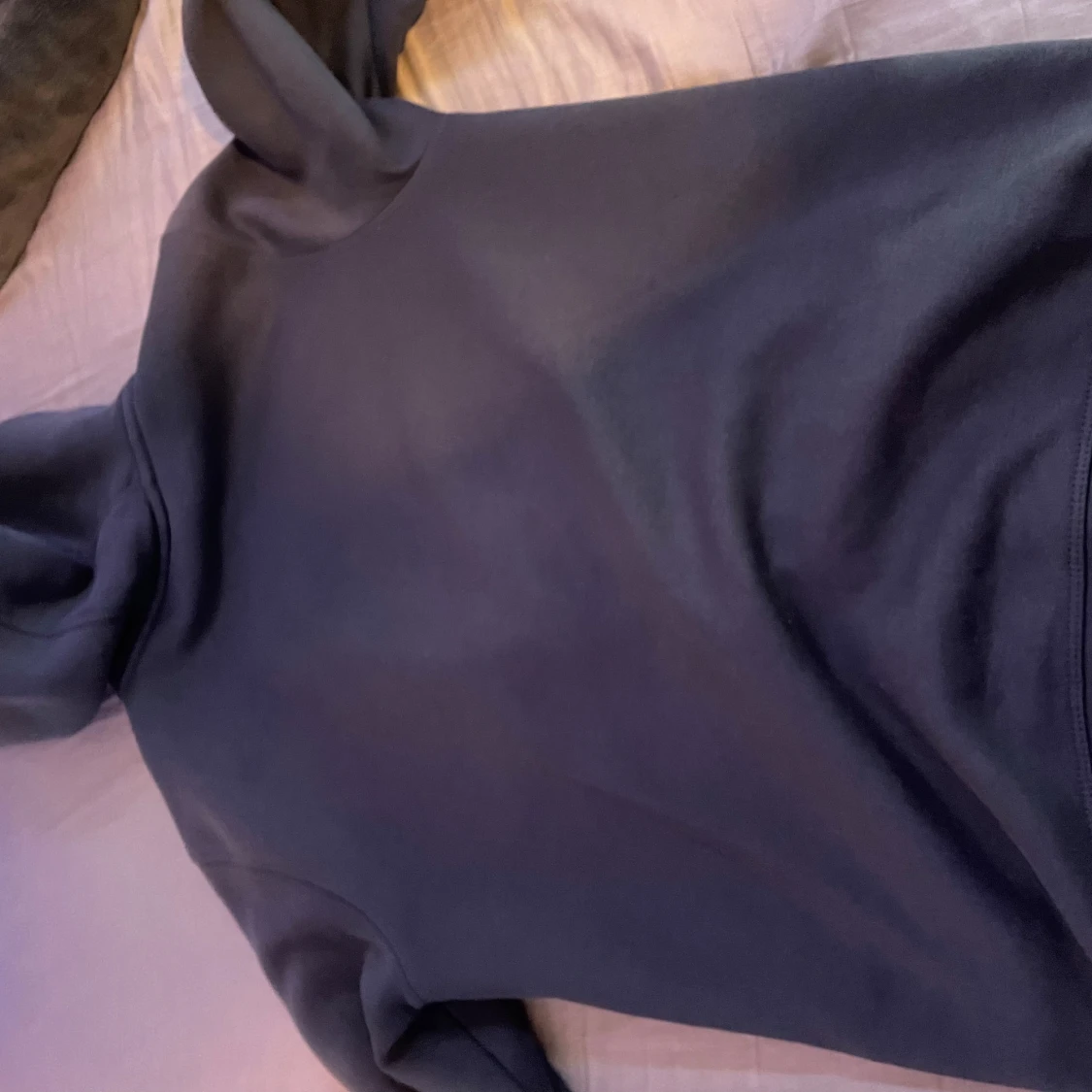 Mörkblå hoodie från Sail Racing - 2