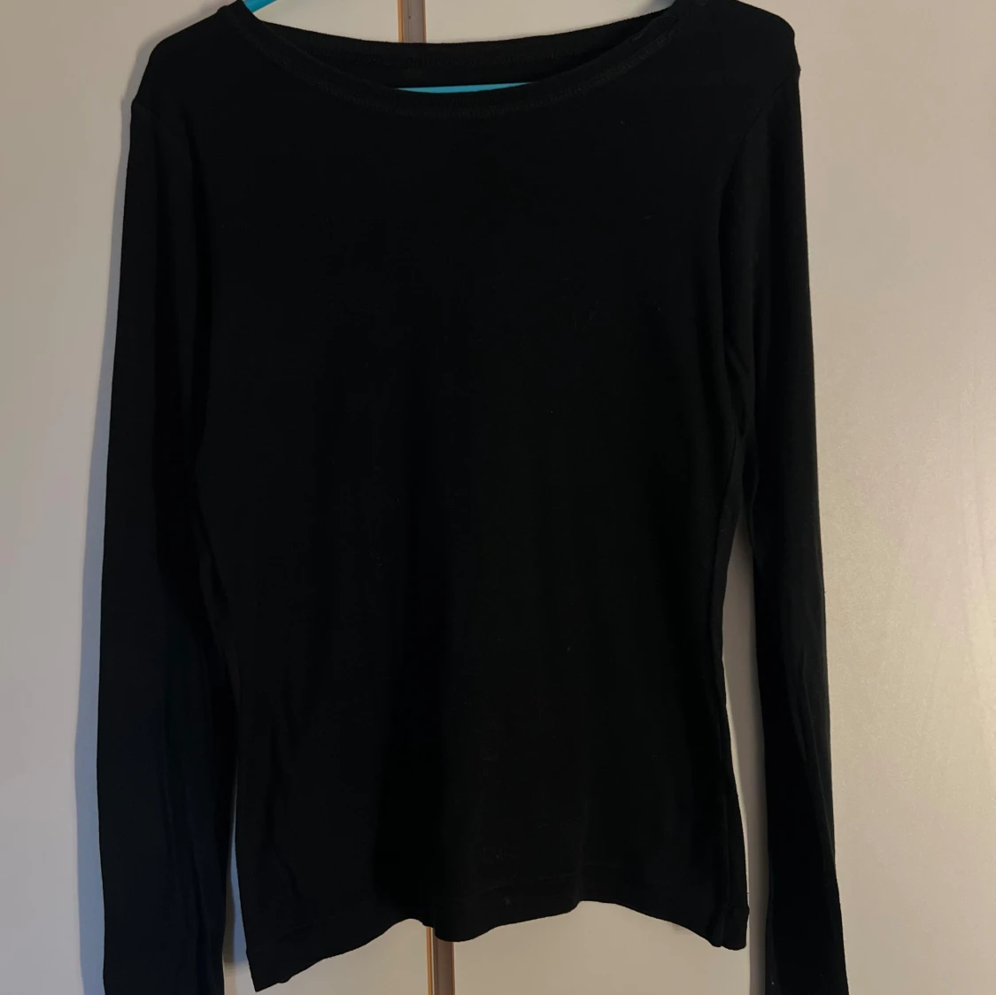 Svart långärmad topp - 1