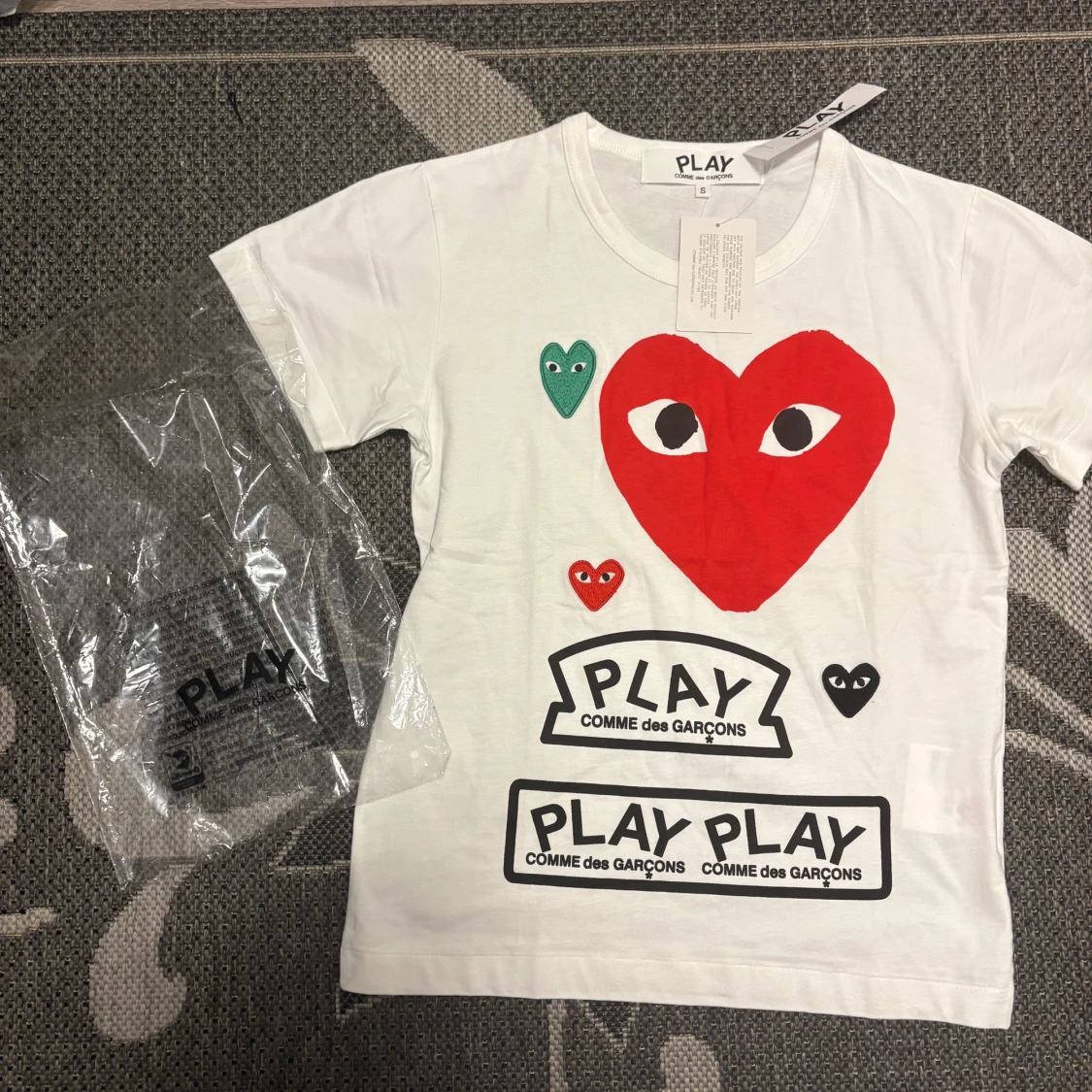 Vit Comme des Garçons Play t-shirt