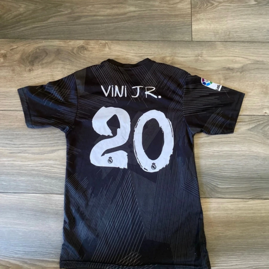 Real Madrid svart fotbollströja Vini Jr - 1