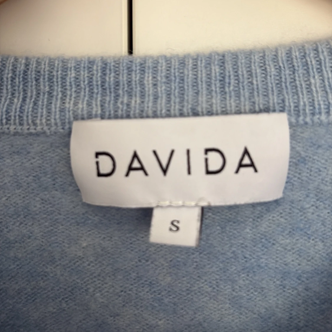 Ljusblå kashmirtröja från Davida - 3