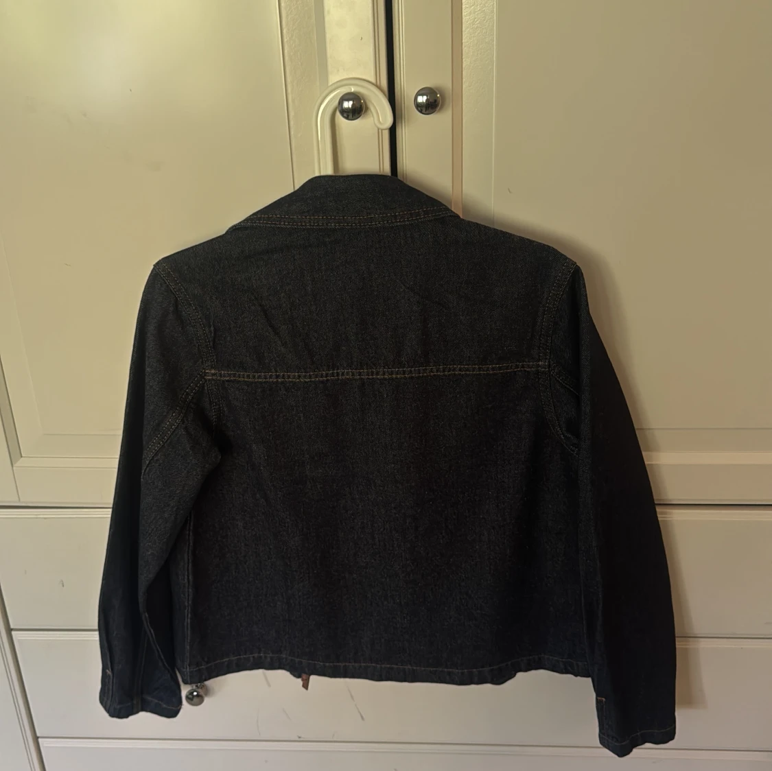 Mörkblå jeansjacka från H&M Divided XS - 1