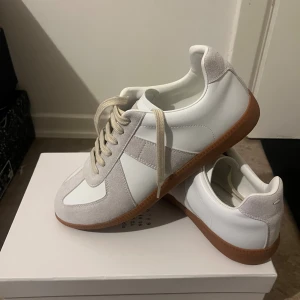 Maison Margiela skor - Ett par jätte fina Maison margiela skor i jätte bra skick.