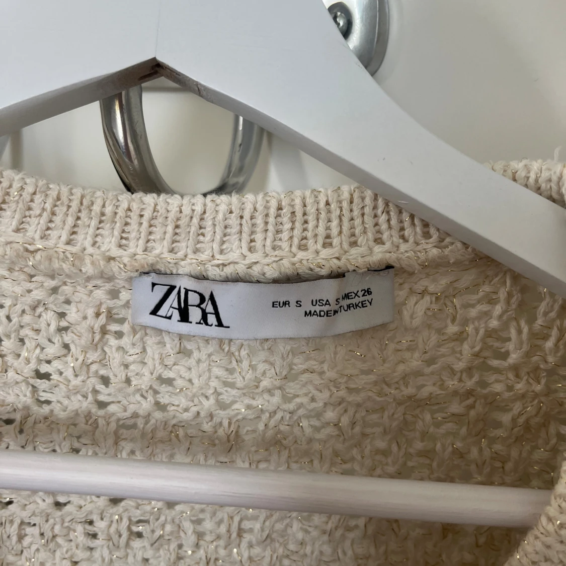 Beige stickad kofta från Zara - 2