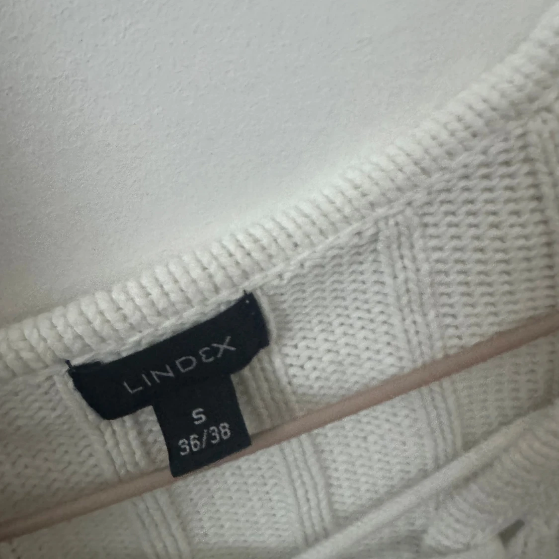 Vit ribbad stickad tröja Lindex S - 2