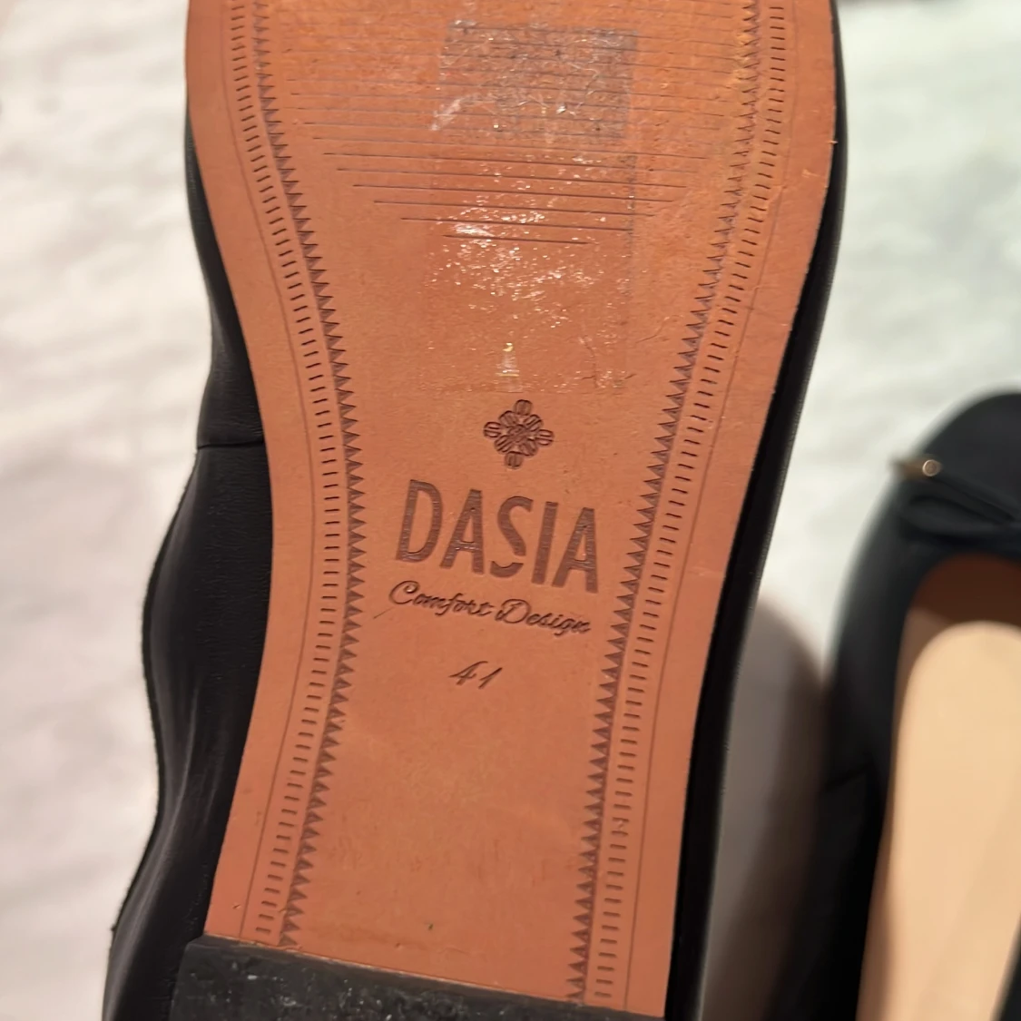 Svarta ballerinaskor från Dasia - 2