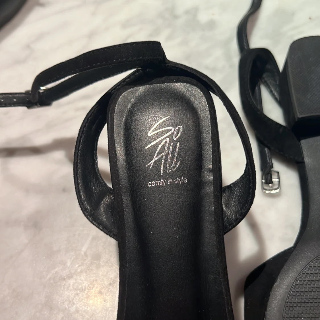 Svarta sandaler med låg klack So All - 3