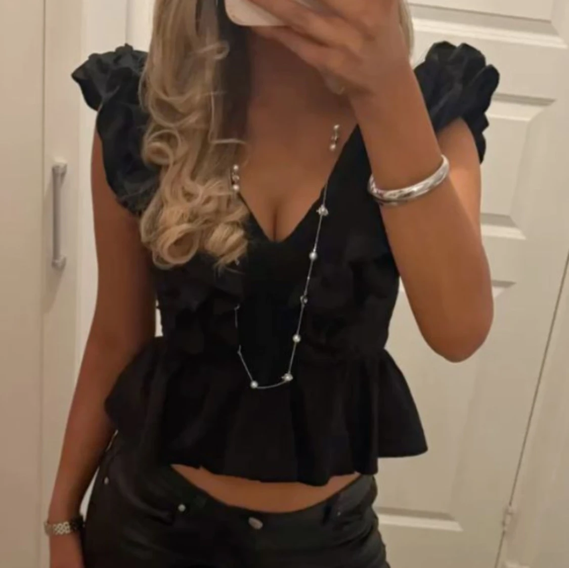 svart volangtopp - 1