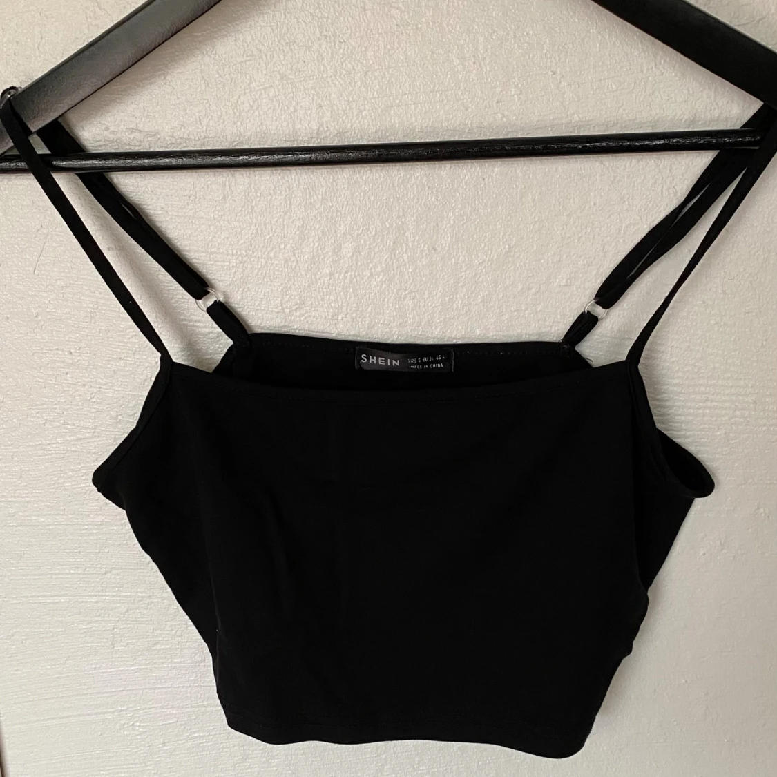 Svart croppad linnetopp från SHEIN