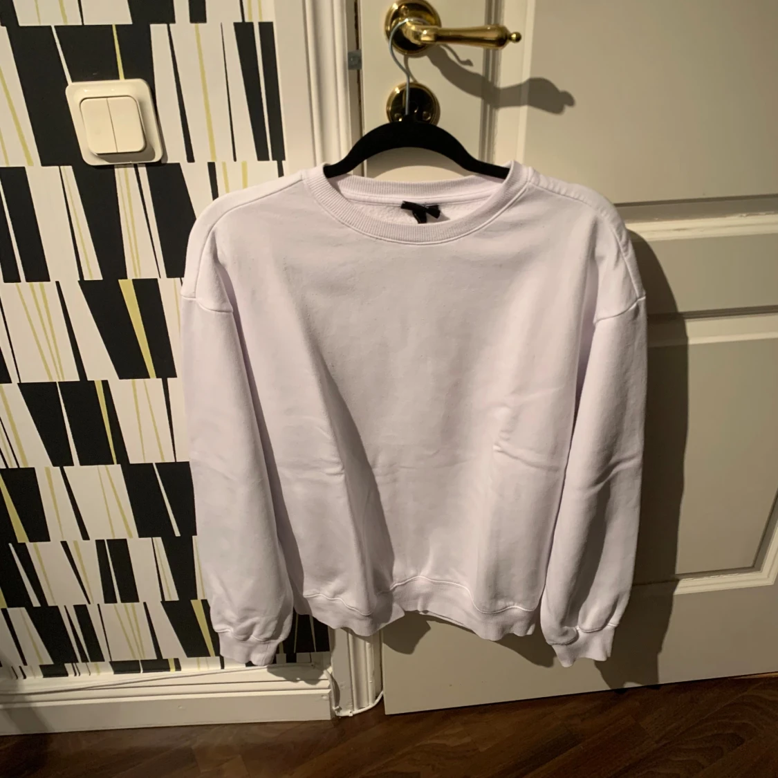 Vit sweatshirt i bomull, strl S - 1