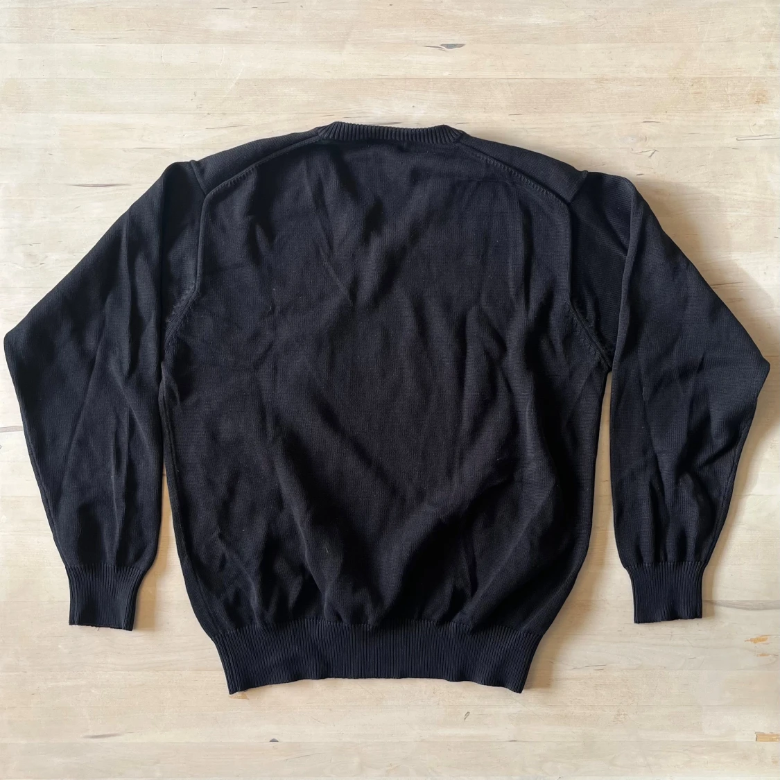 Svart stickad v-ringad tröja GANT - 1