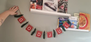 Jul Girlang - Super fin julgirlang med texten "GOD JUL", bokstaven O har en liten defekt-se bild. I övrigt mycket fint skick och använd vid ett tillfälle.