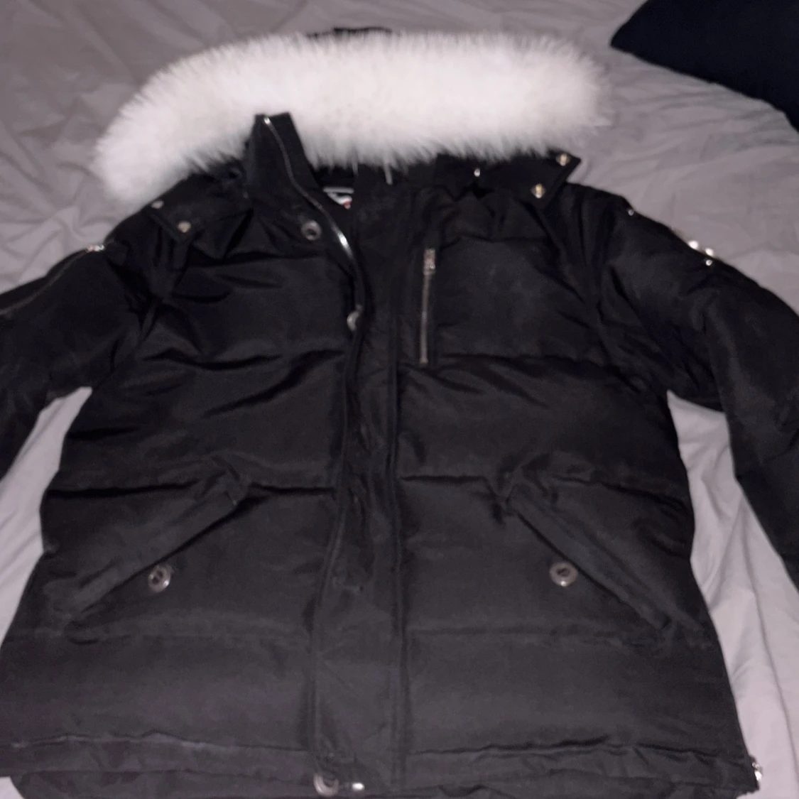 Svart dunjacka Moose Knuckles