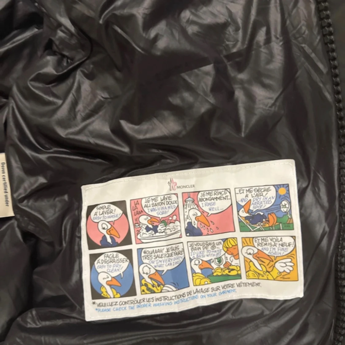 Svart Moncler pufferjacka med huva - 4