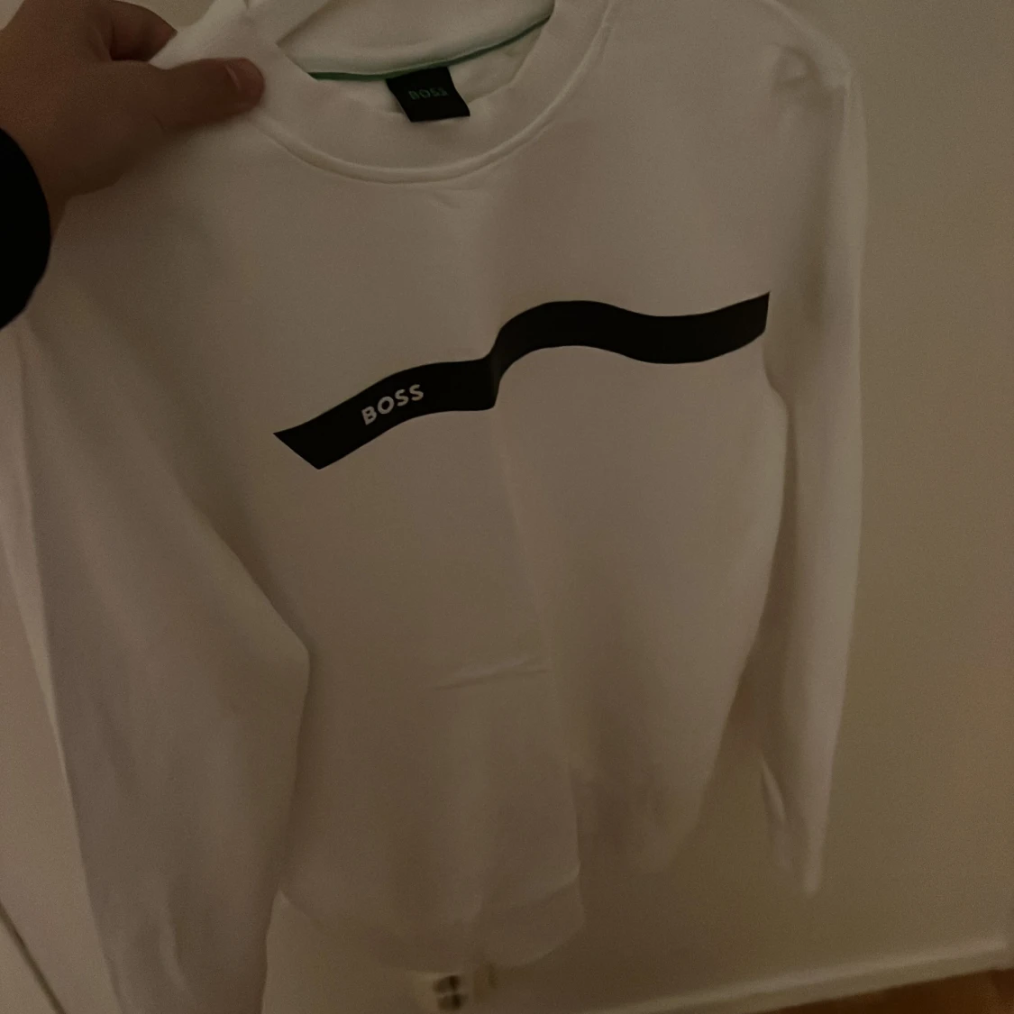 Vit sweatshirt från BOSS med tryck