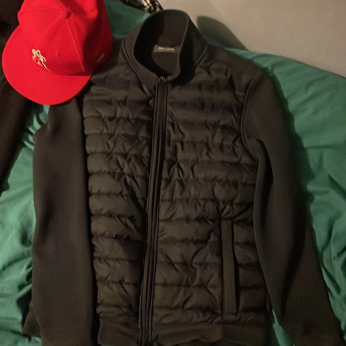 Svart XQS hoodie med flames och tryck, om du vill köpa alla 3 grejer istället! - 2