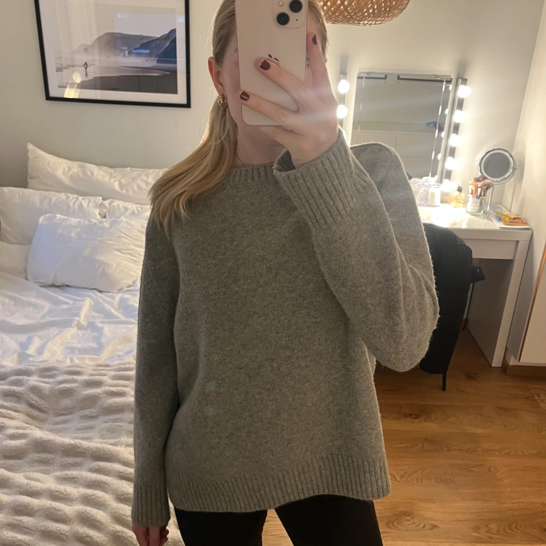 Grå stickad tröja med slits från Zara