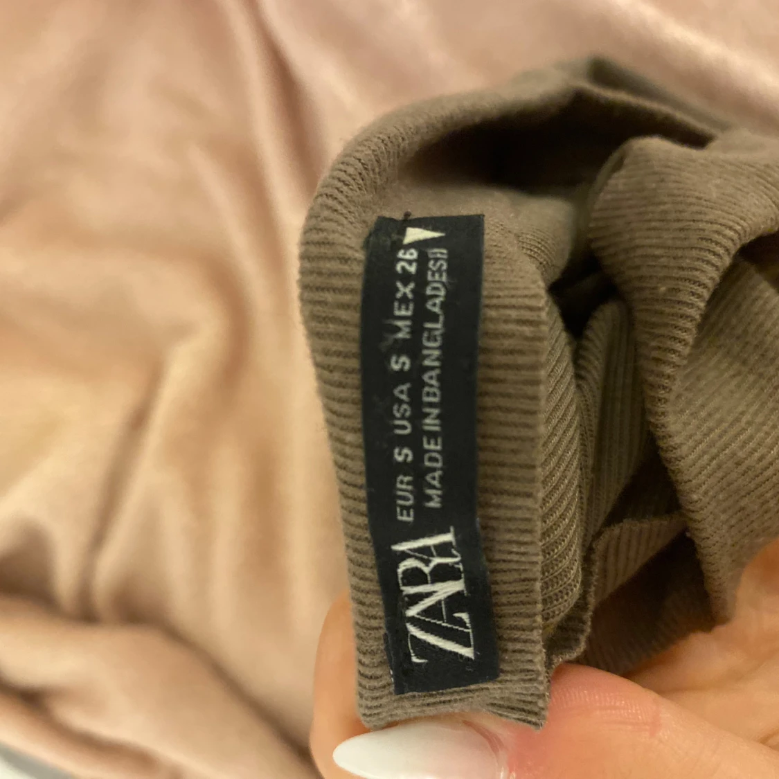 Beige polotröja från Zara - 3