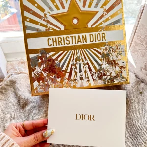 Empty Gift Holiday Box  - Empty box and a gift card to write your message from Dior