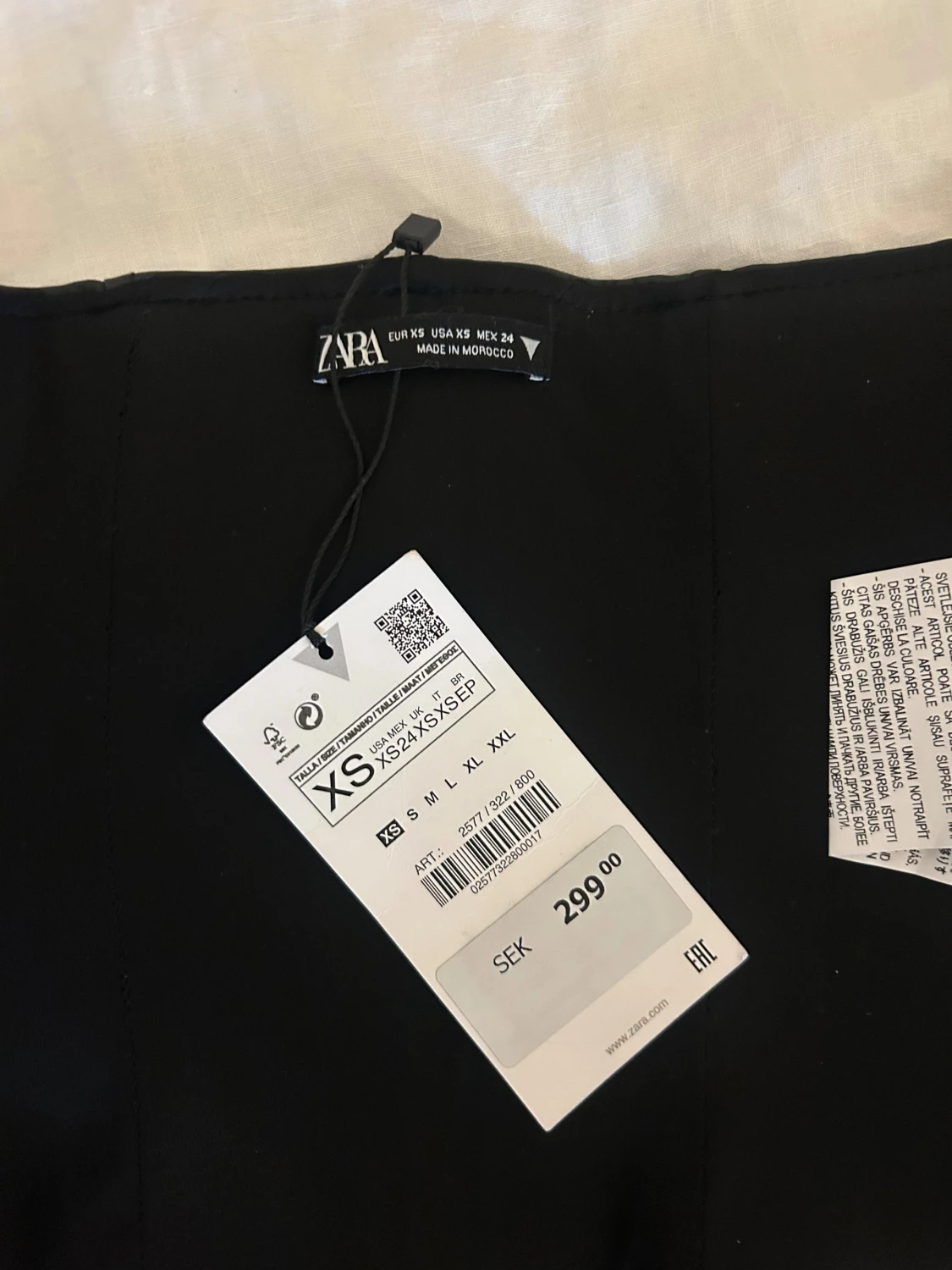 Svart korsett i skinnimitation från Zara - 1