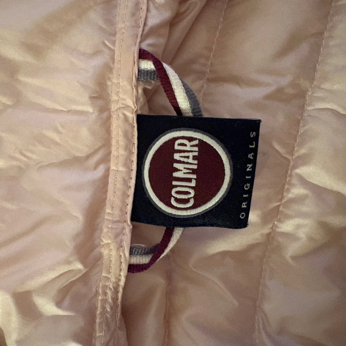 Ljusrosa pufferjacka från Colmar - 3