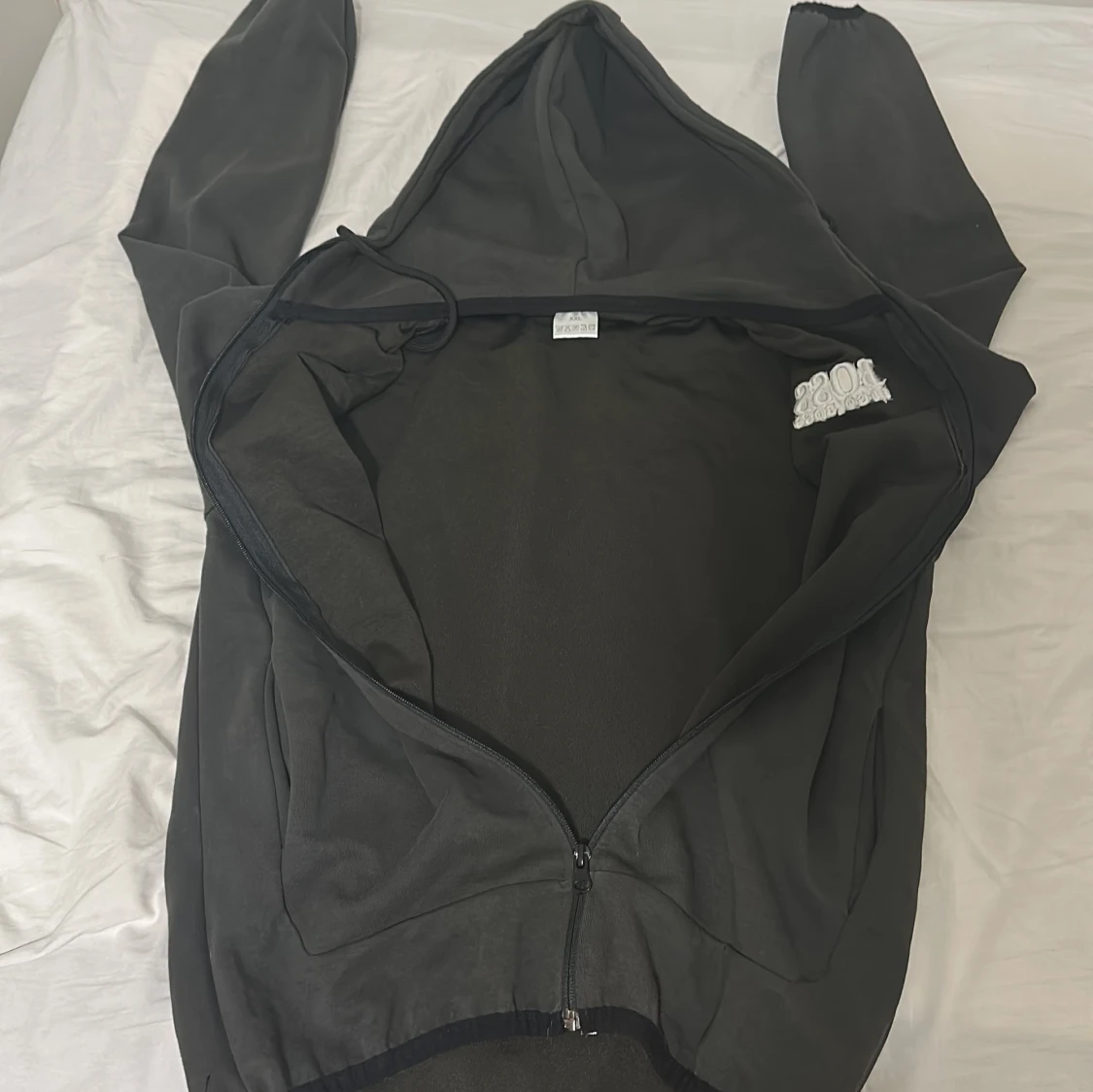 Svart hoodie från Hugo Boss - 3