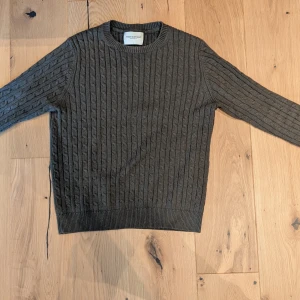 Kashmir cashmere tröja stickad  - Stilren. Kashmir och bomull. Riktigt skön perfekt till någon som är 180