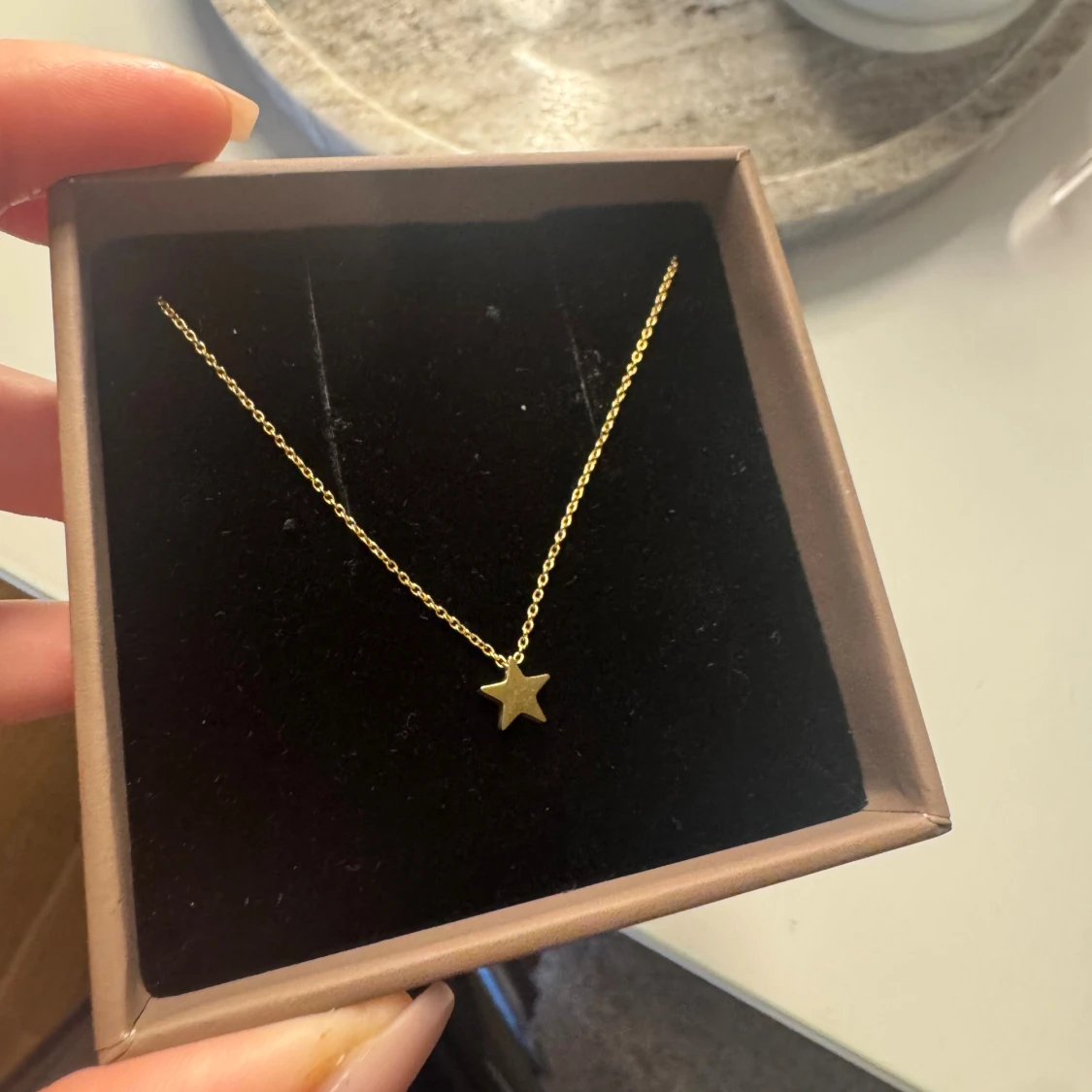 Halsband med stjärna Edblad  - 1