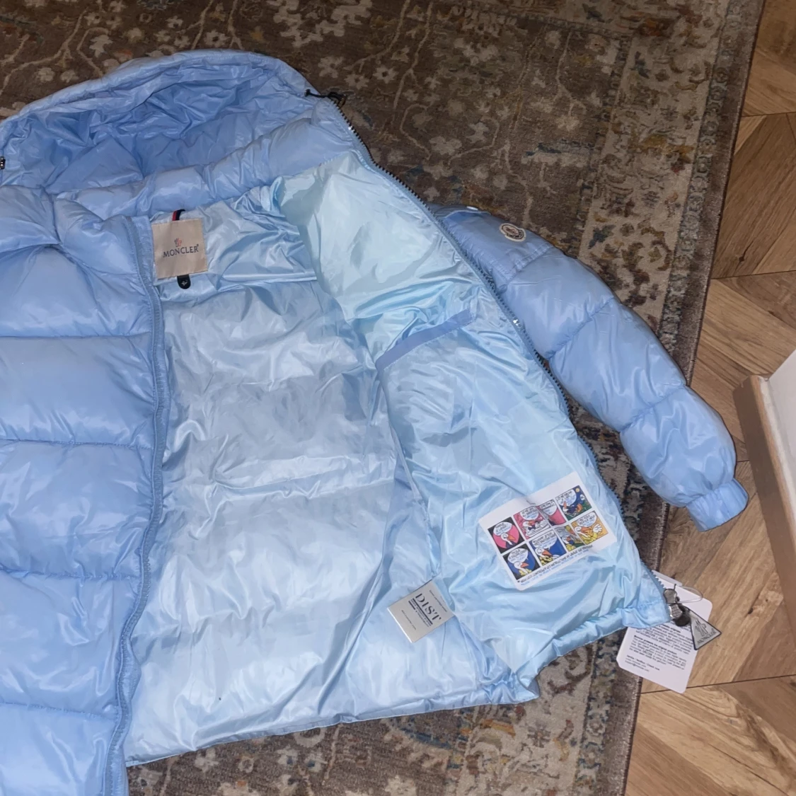 Moncler maya ny  - 1