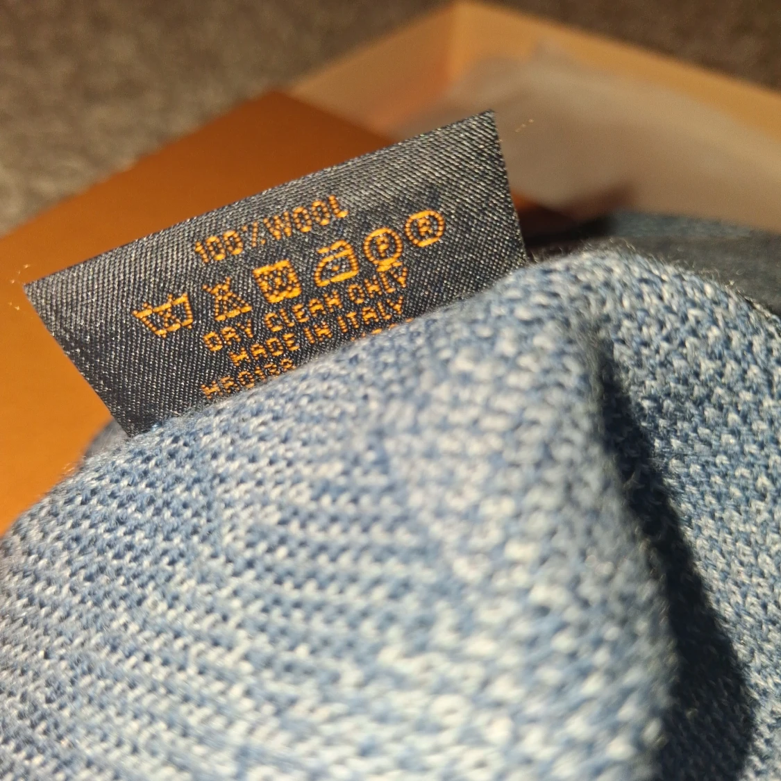 Blå rutig mössa från Louis Vuitton - 3