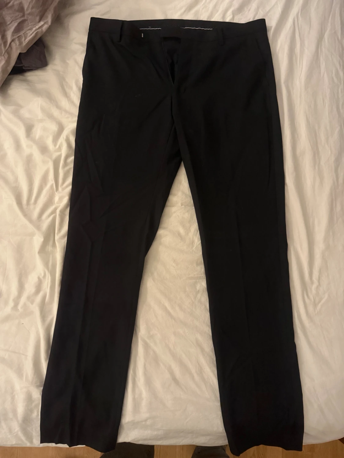 Svarta slimfit kostymbyxor från Riley