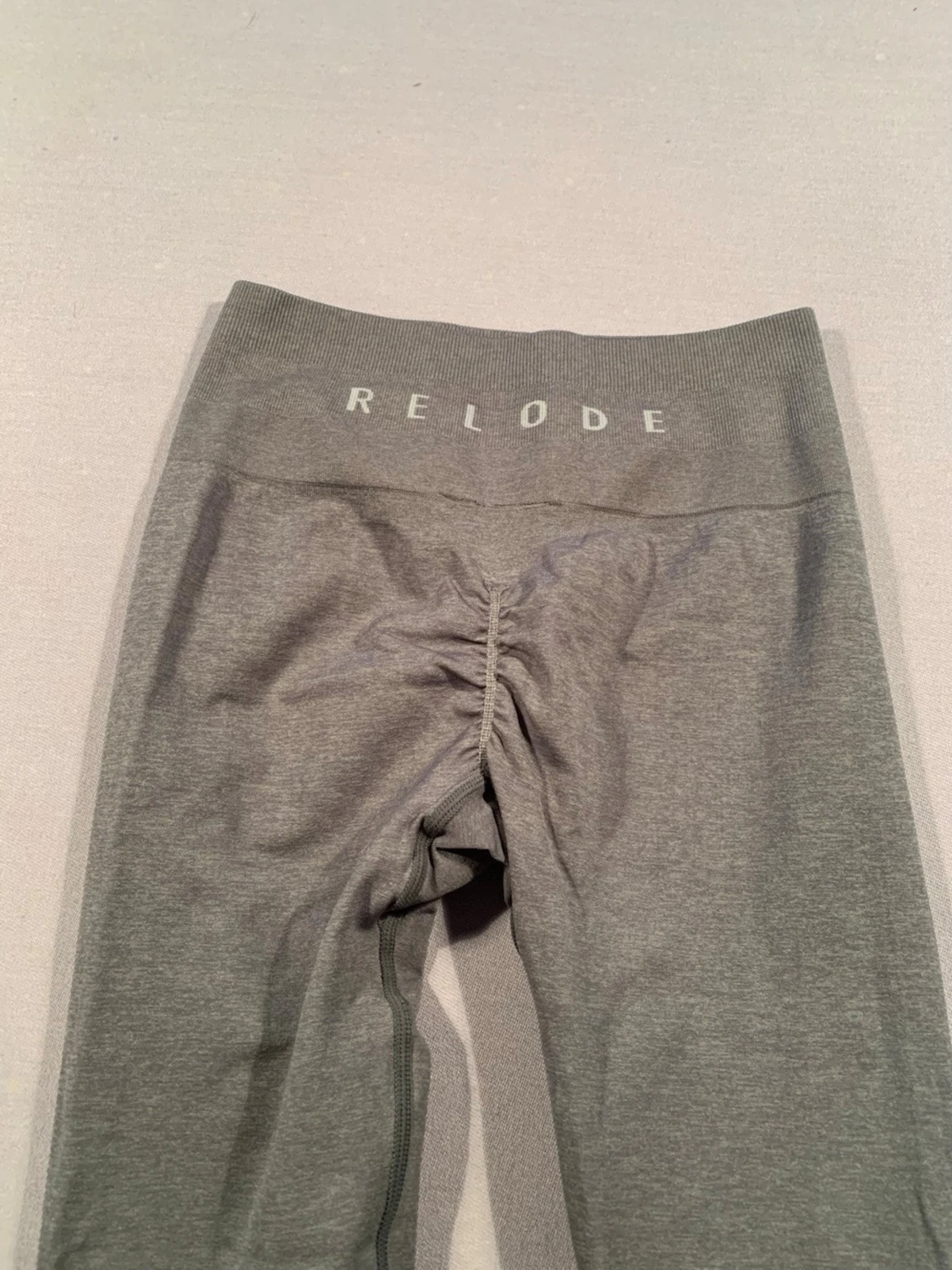 Grå leggings från Relode