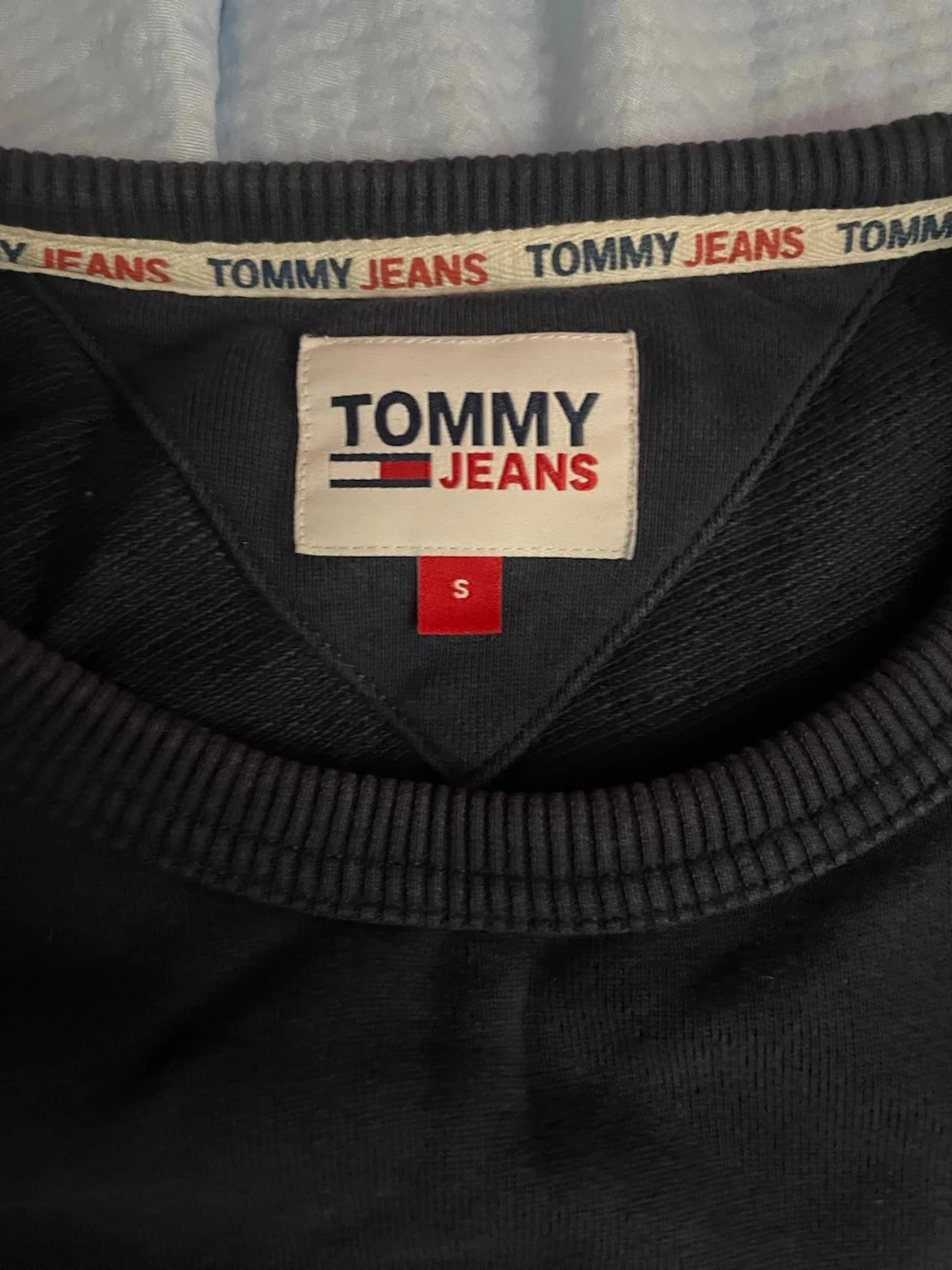 Mörkblå tröja, Tommy Jeans storlek S - 2