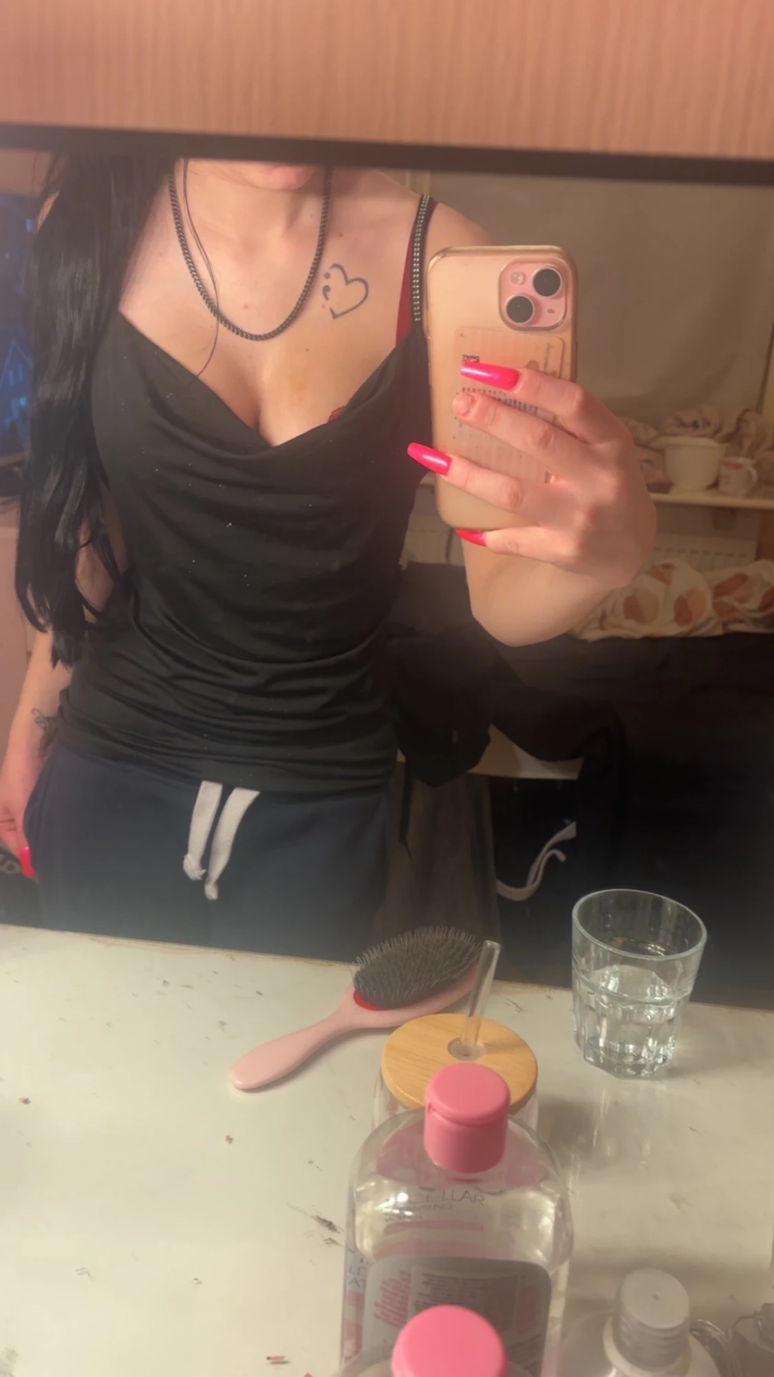 Svart glittrig linnetopp med smala band - 2