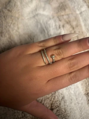 Spik ring - Spik formad ring 