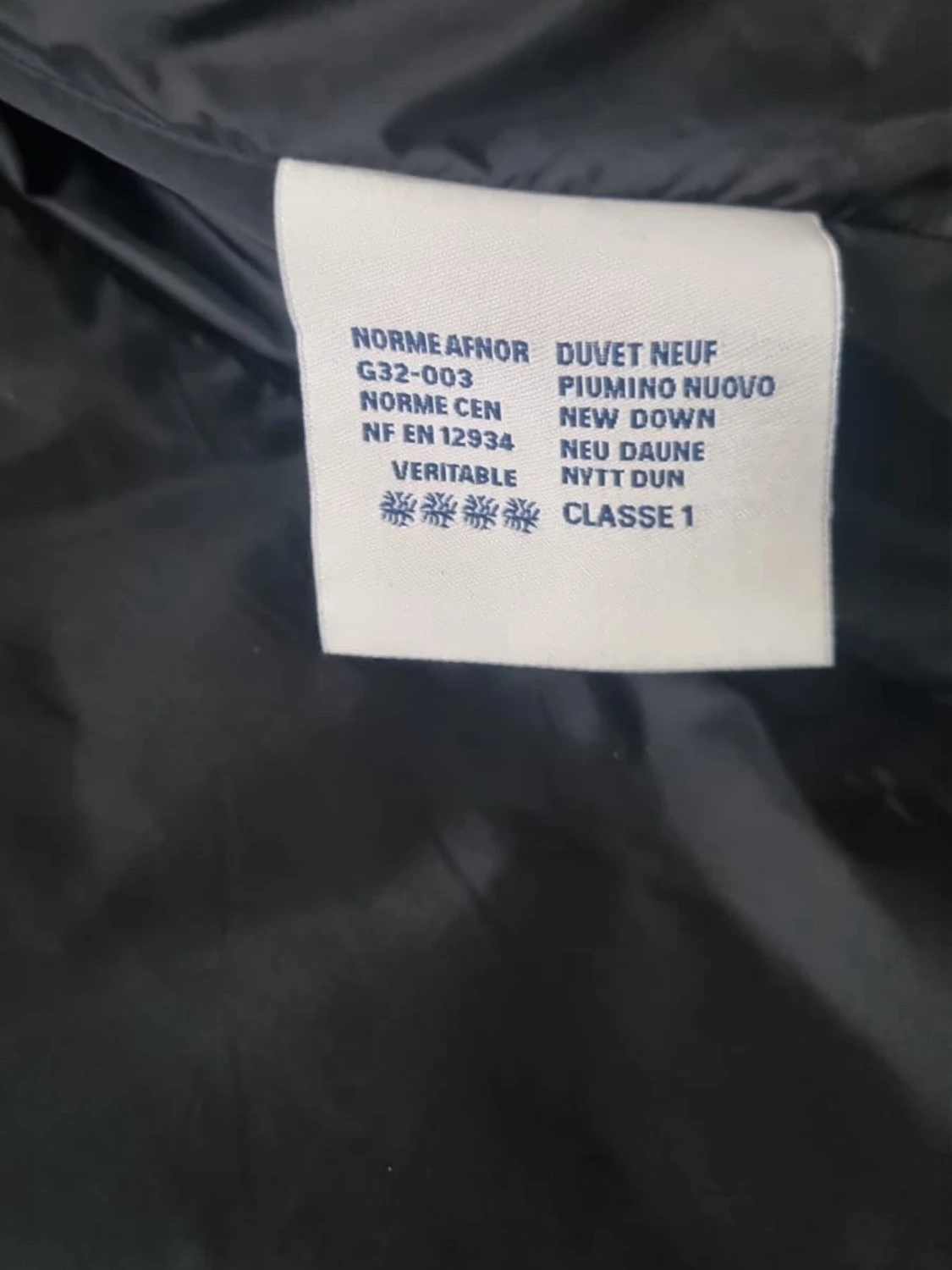 Svart quiltad dunjacka från Moncler - 3