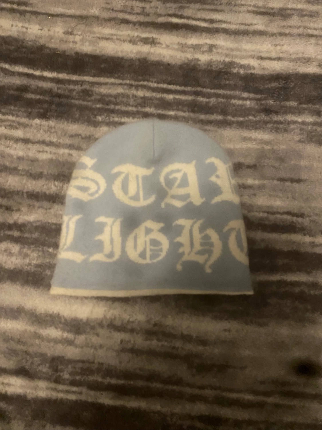 Vändbar mössa med STAR LIGHT-tryck