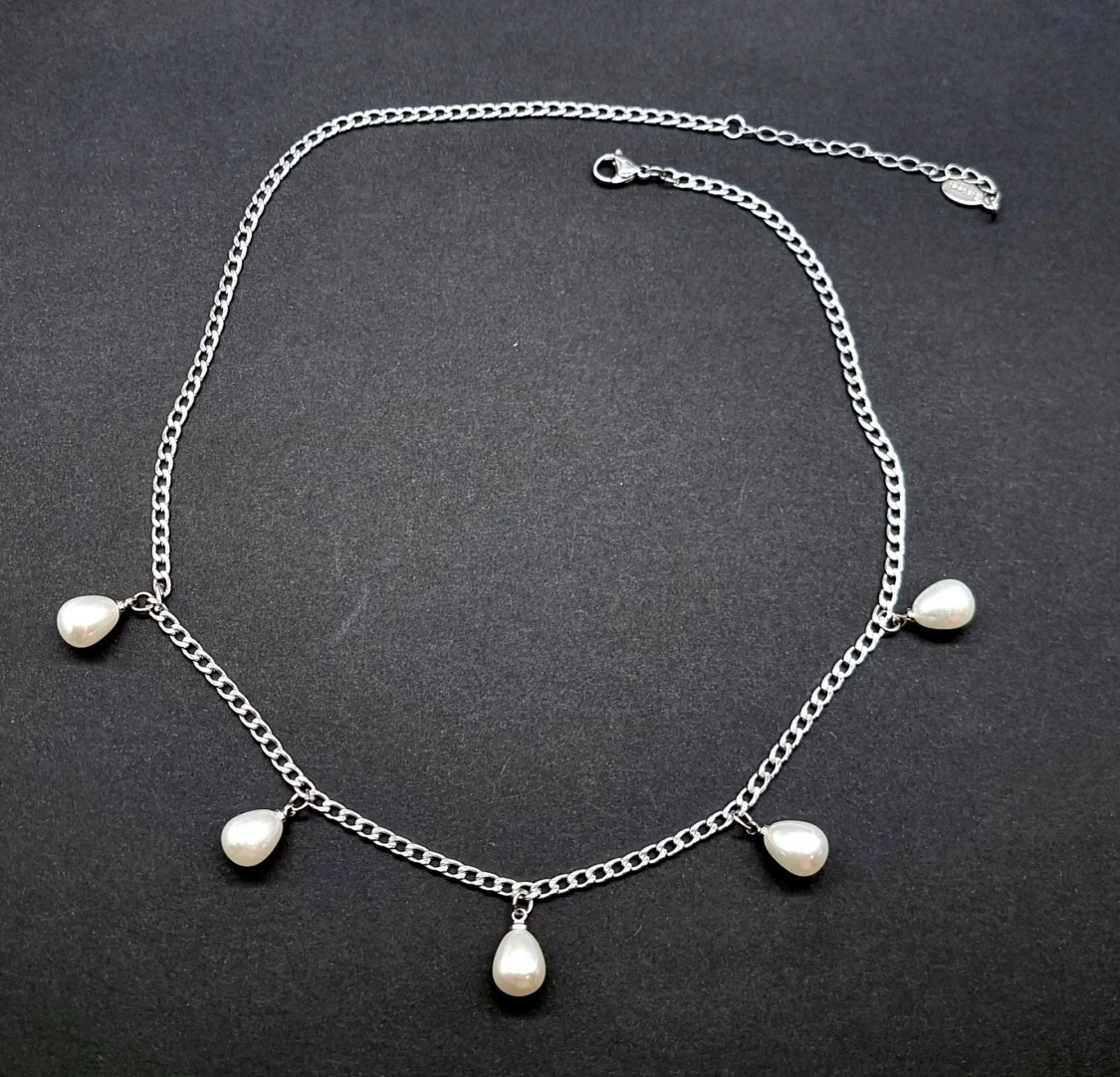 Stilfullt halsband  - 1