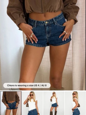 Denimshorts från Princess Polly - Snygga blå denimshorts från Princess Polly i storlek US 2, vilket motsvarar EU XS/S. Helt oanvända och prislapp sitter kvar. Fick hem paketet igår men tyvärr passade inte shortsen mig. Nyrpris är $49 = 454kr. Jag säljer de för 300kr. Kan självklart skicka separat bild på shortsen jag har fått hem, bara att skriva. 