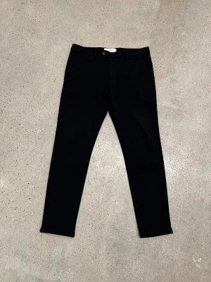 Les deux kostymbyxor - Mycket fina kostymbyxor från les deux. Hör av dig vid frågor.