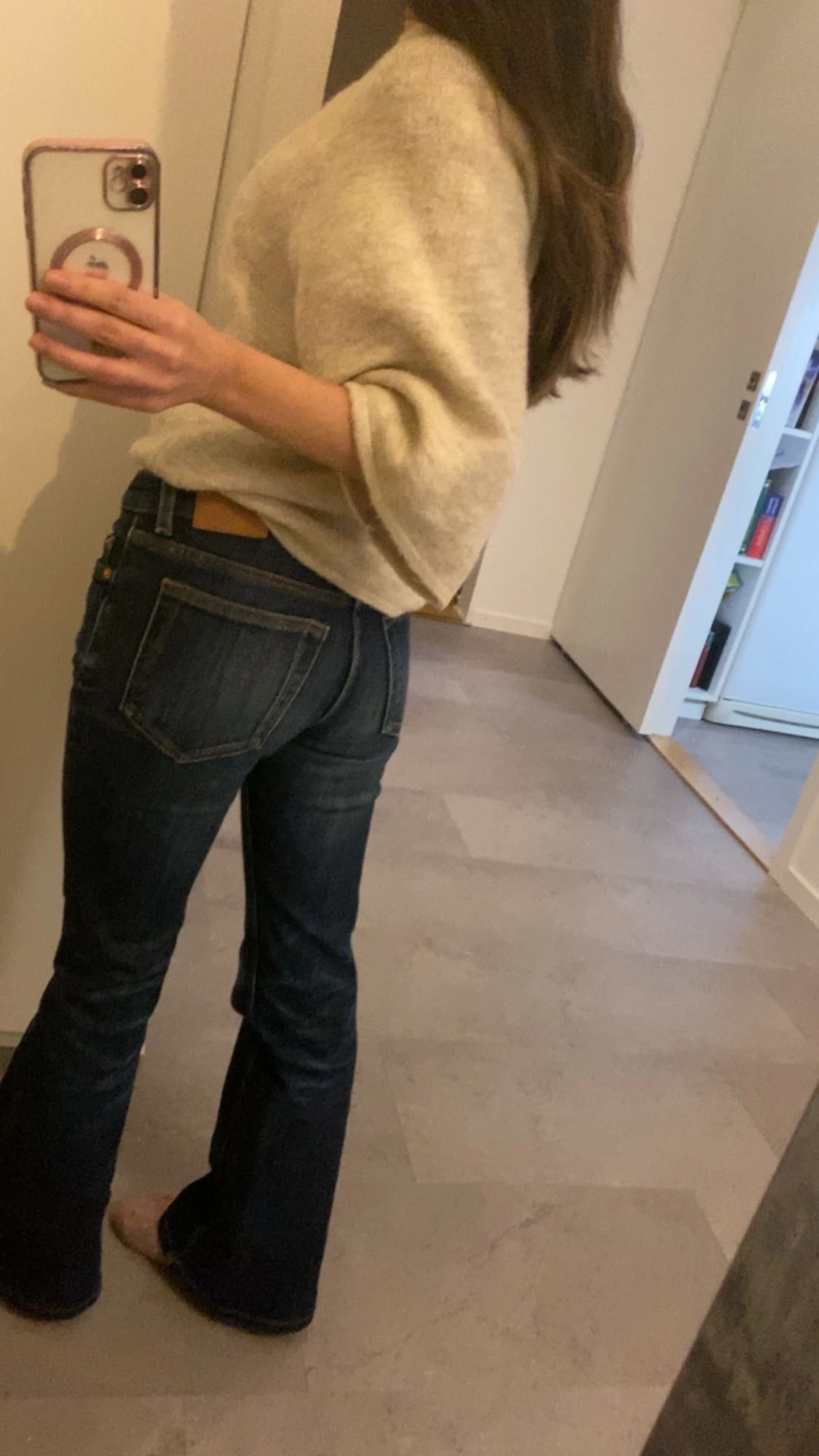 Flare Low Waisted Jeans från Weekday  - 1