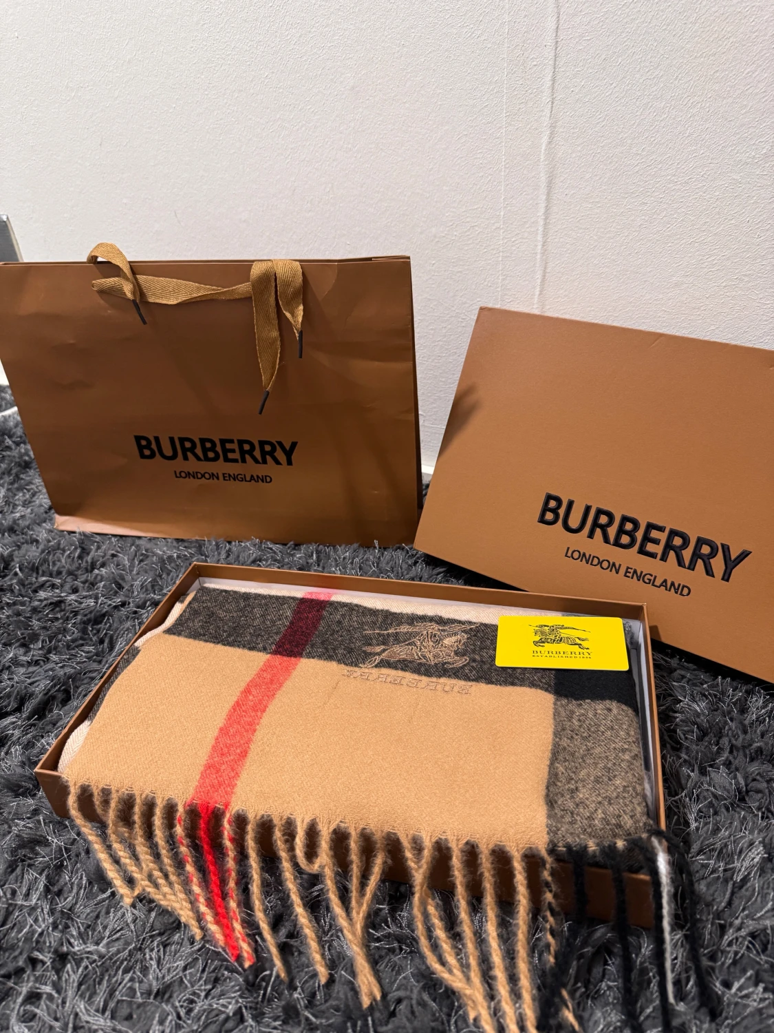 Rutig beige ullväst från Burberry