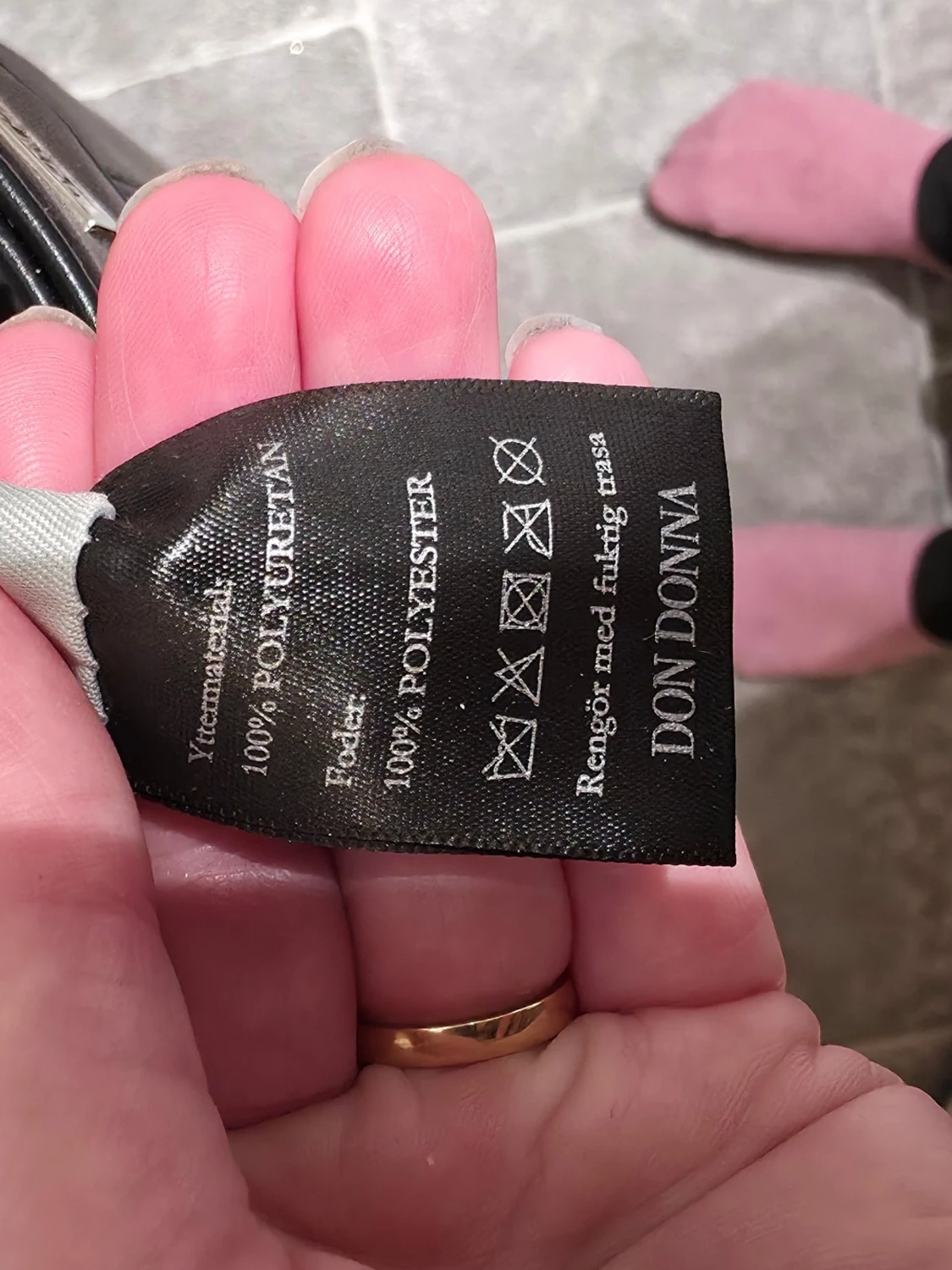 Svart axelväska från Don Donna - 3