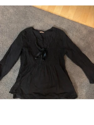 Fin blus - Söt blus! Storlek S 🩷