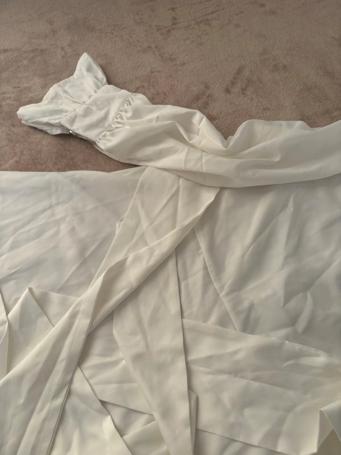 Vit långklänning med volangärmar - 4