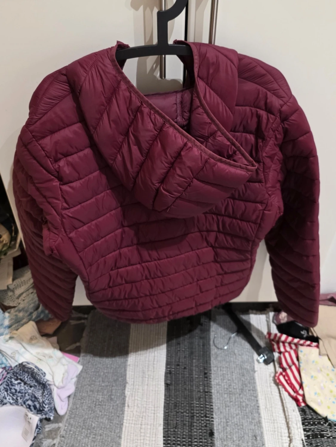 Vinröd pufferjacka från Hang Ten XL - 4