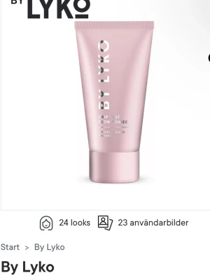 By Lyko Grip That Glow Primer - Grip That Glow Primer från By Lyko i en ljusrosa tub med silvrig text. Primern ger en glowig finish och är enkel att applicera tack vare den smidiga plastförpackningen. Perfekt för att skapa en fräsch och strålande bas innan sminket. Den är öppnad men knappt använd