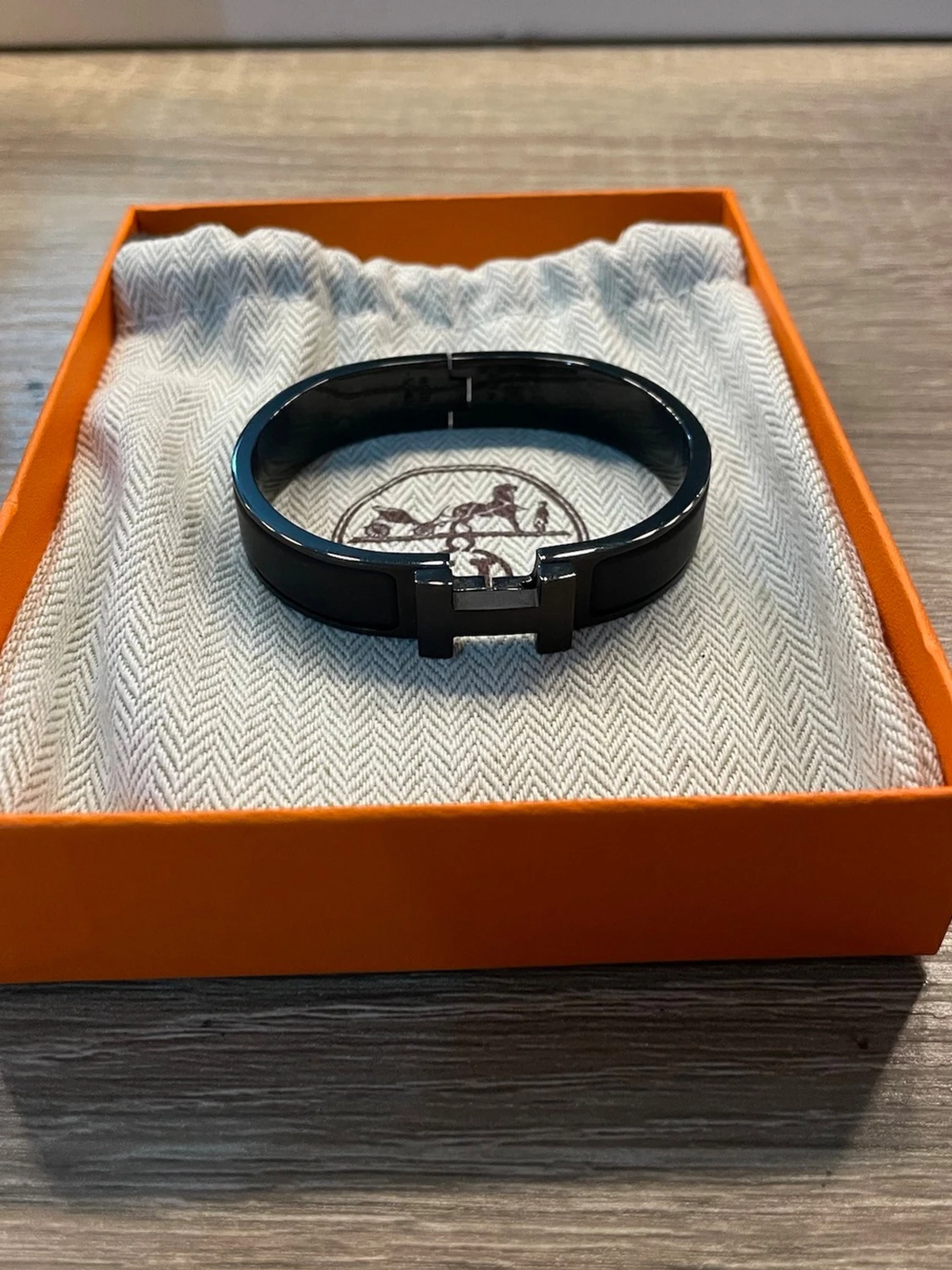 Svart H e r m e s Armband